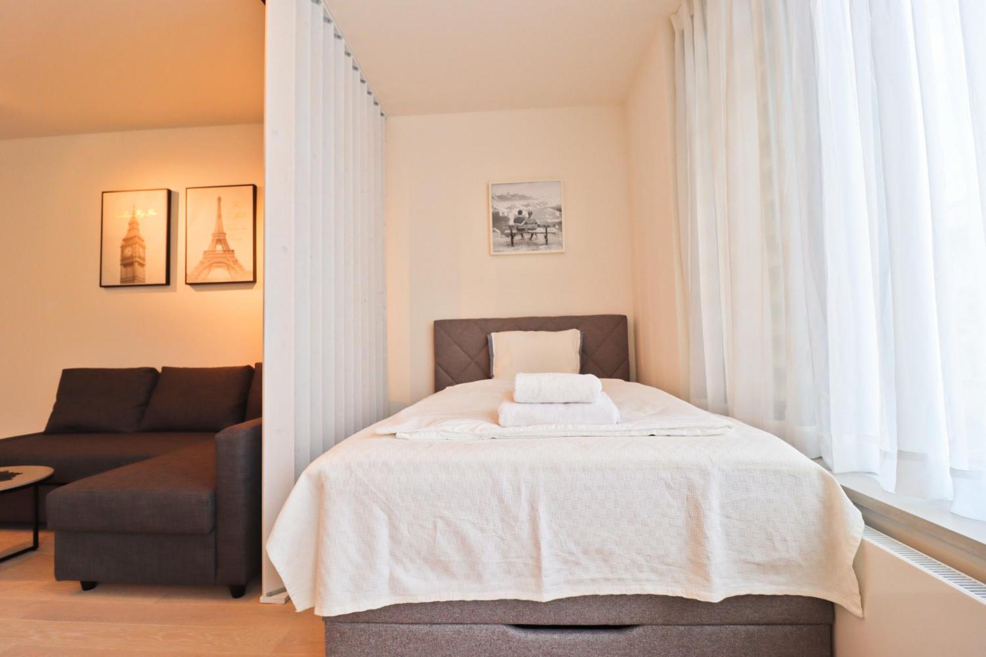 Sunny Apartment In Smichov, Prague 5 外观 照片