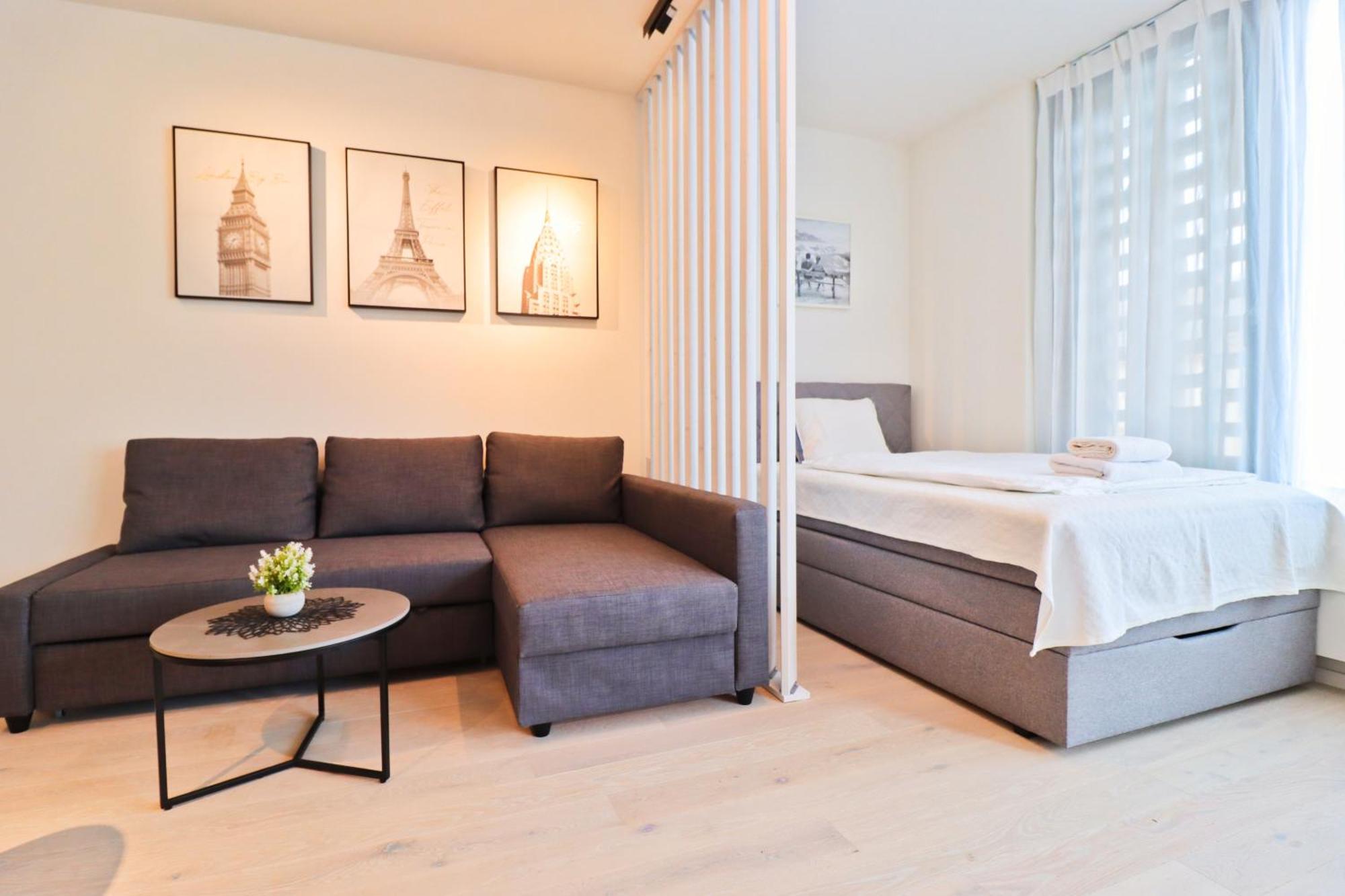Sunny Apartment In Smichov, Prague 5 外观 照片